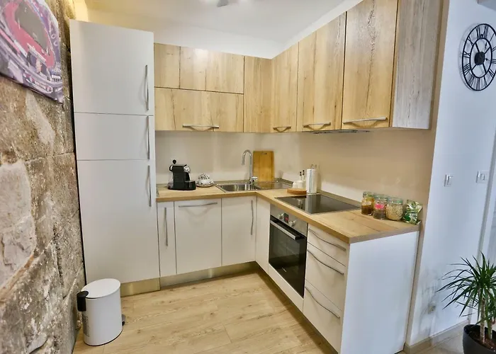 Tchiba In Diocletian's Palace