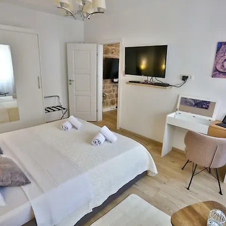 Apartment Tchiba In Diocletian's Palace Split