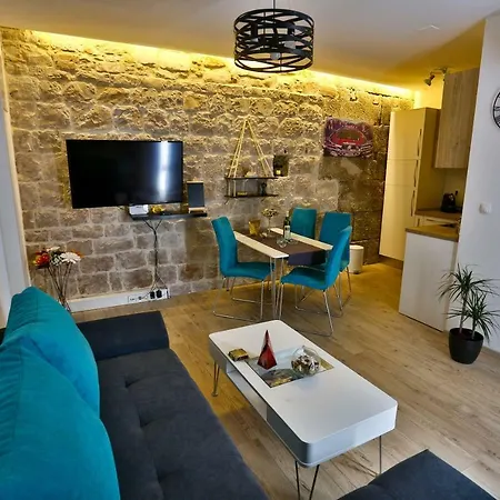 Tchiba In Diocletian's Palace Apartment