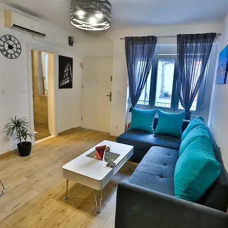Apartment Tchiba In Diocletian's Palace *