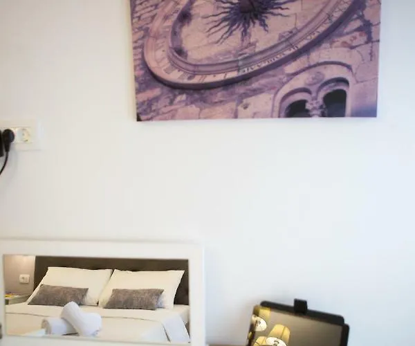 Tchiba In Diocletian's Palace Apartament Split